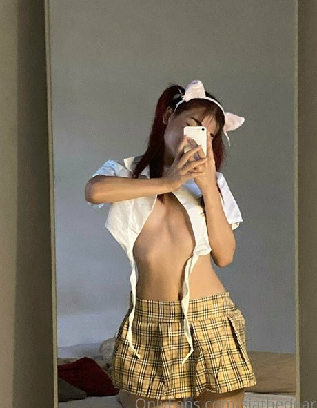 siathedear nude actress gallery