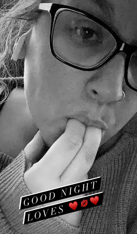 thickishpanda pornstar sexy pictures