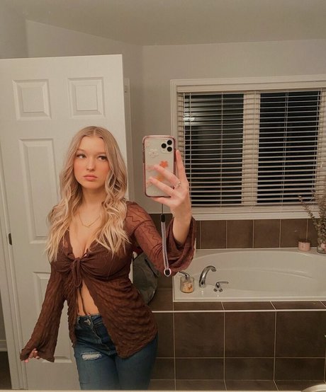 Emma Welyki nice model galleries