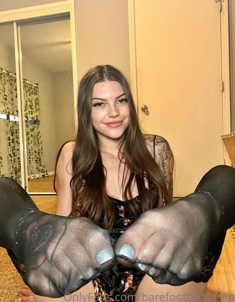 Barefootbbabyvip nude actress img