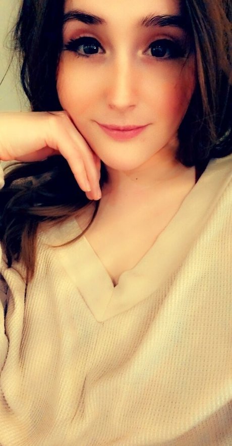 Sophia Swallow star xxx photo