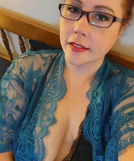 Ave Stone adult model photos