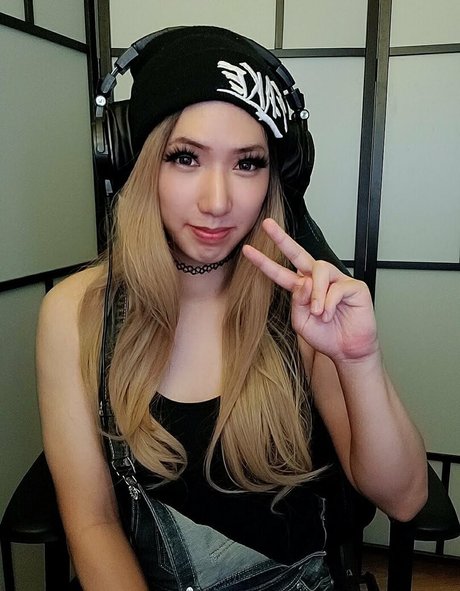 jessieaoki sexy actress picture