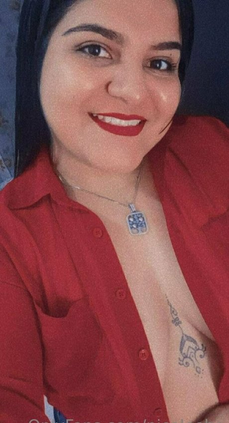 nicoleebe star top pic