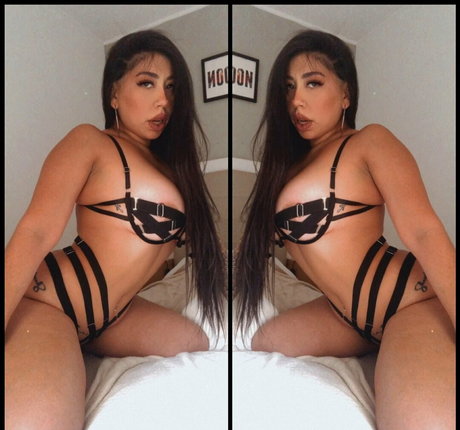 thbabyambarr naked model gallery