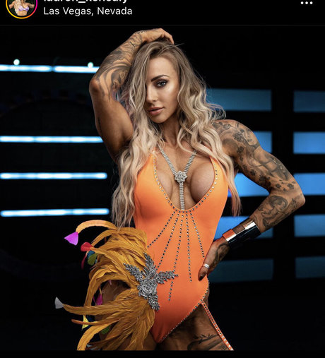 Lauren Kenealy pornstar top photo