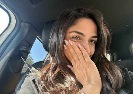 aemagz model nude picture