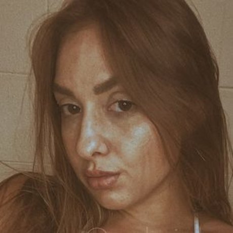 Gabi Petry nice actress pictures