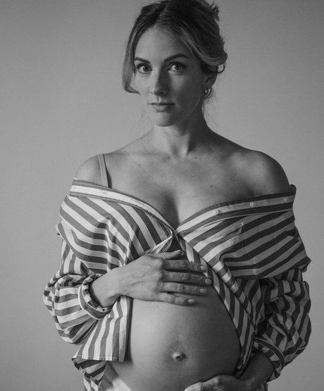 Julie Nolke star best photo