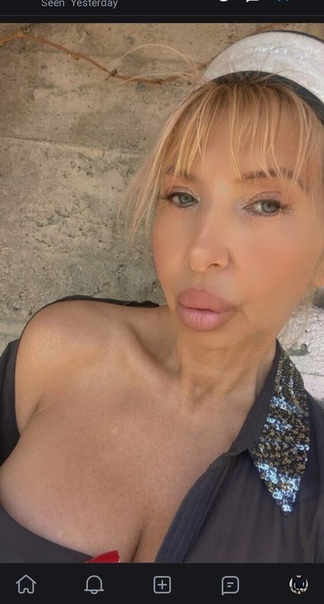 Blondi Zvezda nude star image