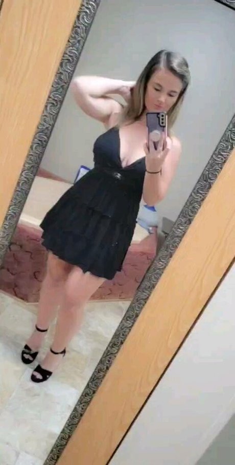 Jennifer Fox pornstar sexy image