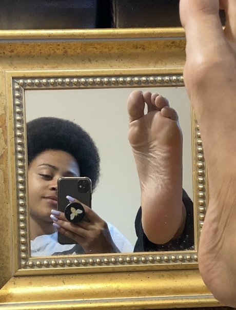 holymacre pretty pornstar photo