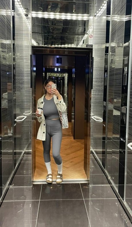 Rony Grinberg high quality model galleries