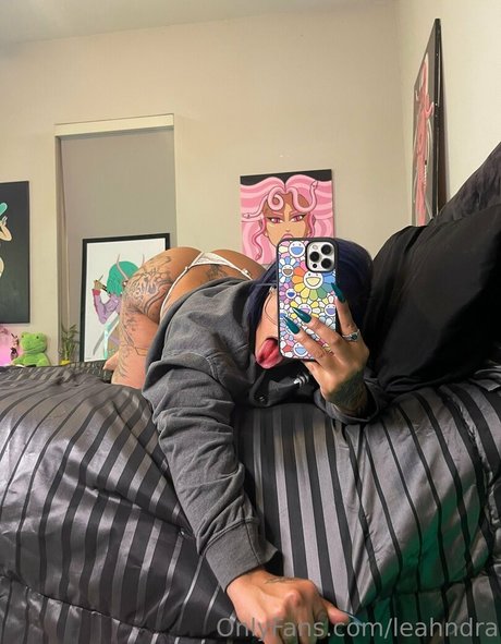 leahndra erotic star img