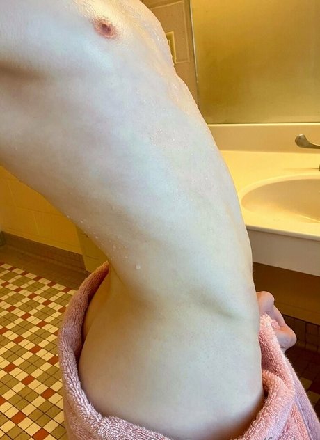 faeboi exclusive actress pictures