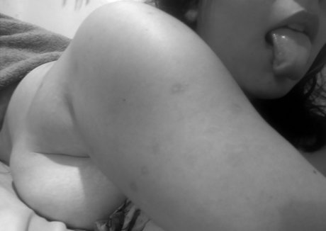 camiisun naked model gallery