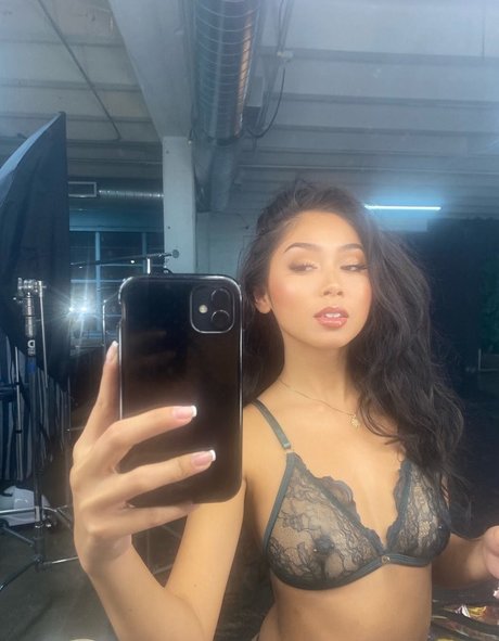 sereivthv star high quality pics