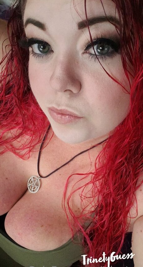 trinetyg nude actress pic