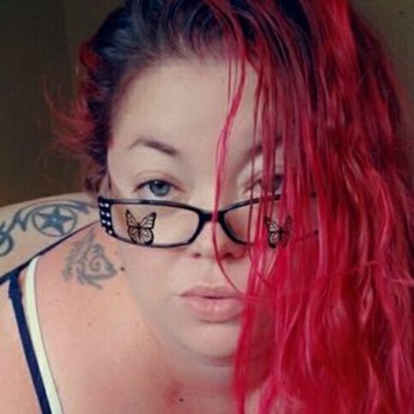 trinetyg nudes model image