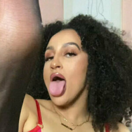 qingkk beautiful actress image