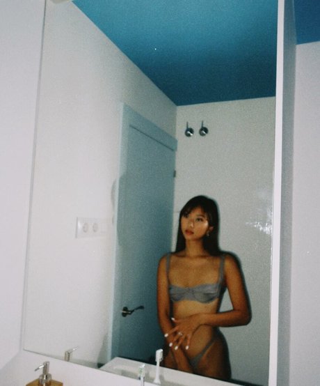 thuvnn pornstar hd pictures