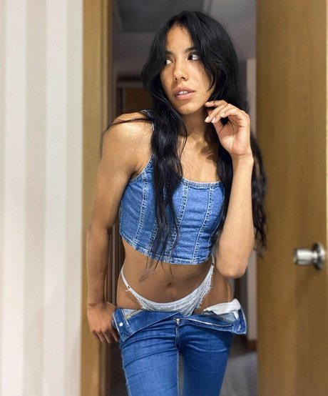 abiee sexy pornstar pics