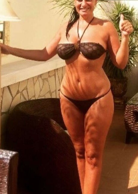 Angela Cavagna beautiful actress pictures