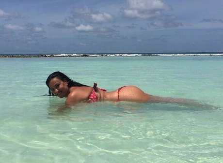 Angela Cavagna model hd img