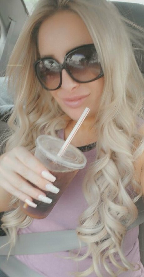 ashleygoldca pornstar erotic img