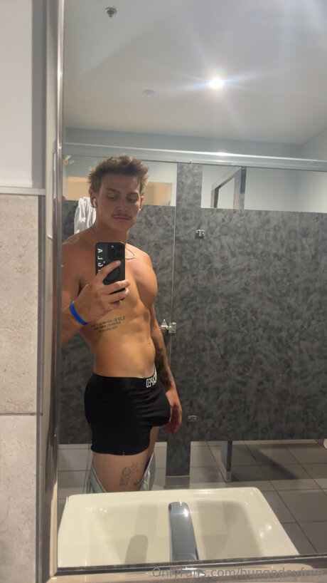 hungodeyfree nude pornstar archive