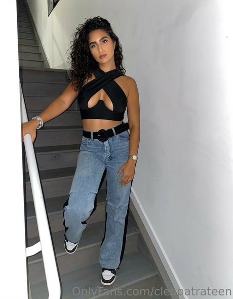 cleopatrateen exclusive model photo