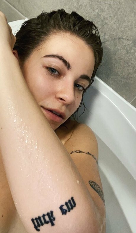 Melina Sophie model nude pics