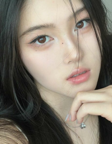 iamazhai sexy actress galleries