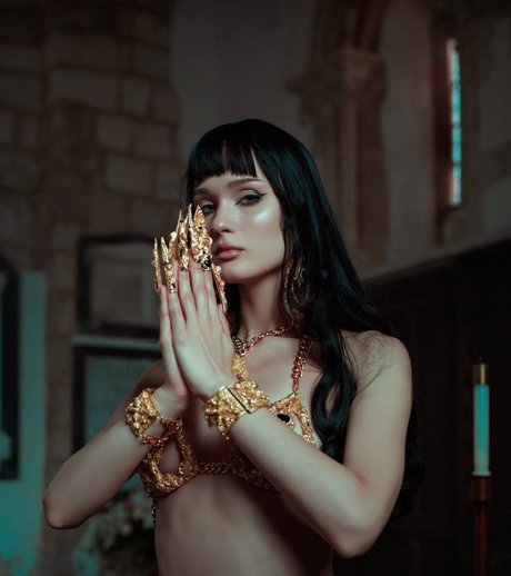 Saich0tic nude pornstar image