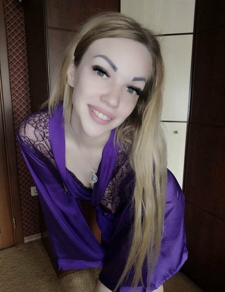 carolinebright pornstar free archive