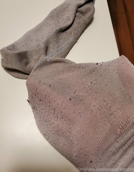 toepazfeetures model gallery