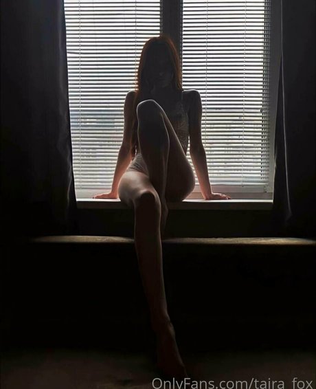 taira fox perfect model images