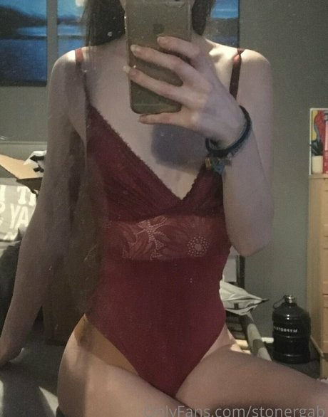 stonergab high quality actress photo