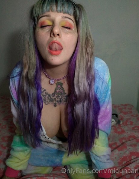 miaunaan sexy pornstar gallery