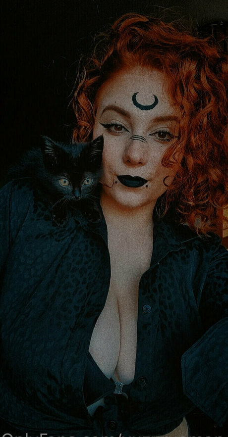 yuzuruamane model naked picture