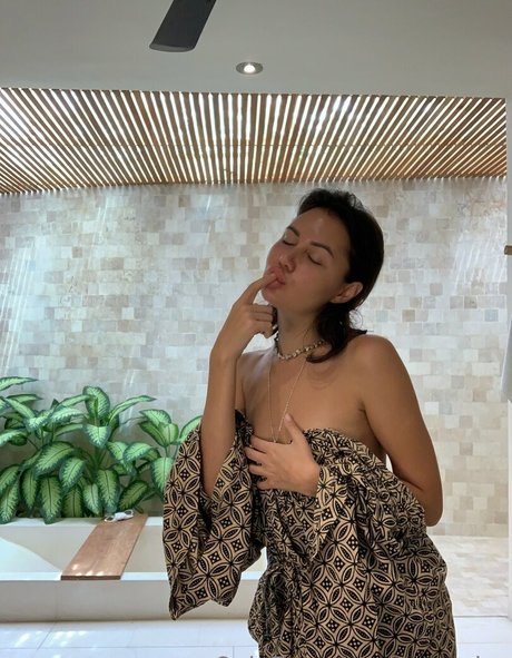 avocadoz pretty actress image