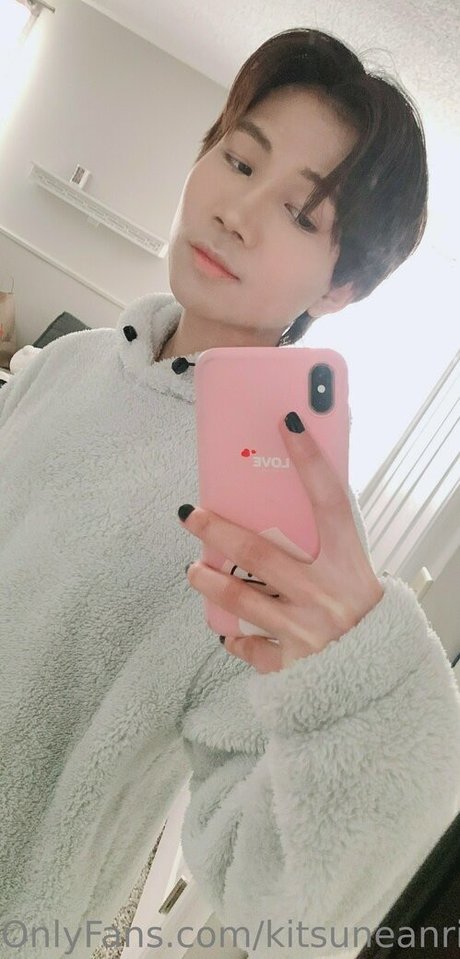 kitsuneanwi sexy actress img