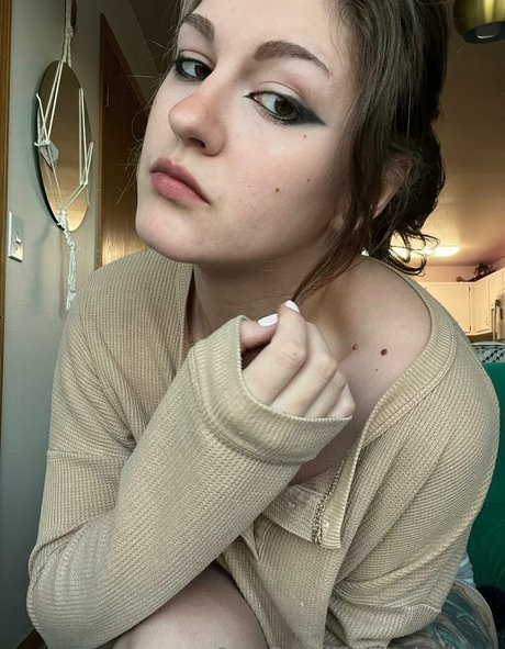 minaluna nice actress picture