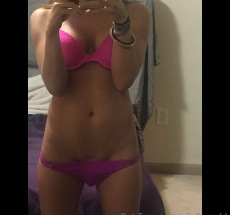 ts3ellaworld naked actress archive