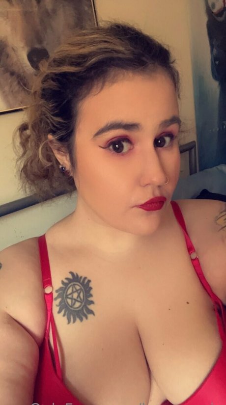 laurxmarie pretty actress gallery