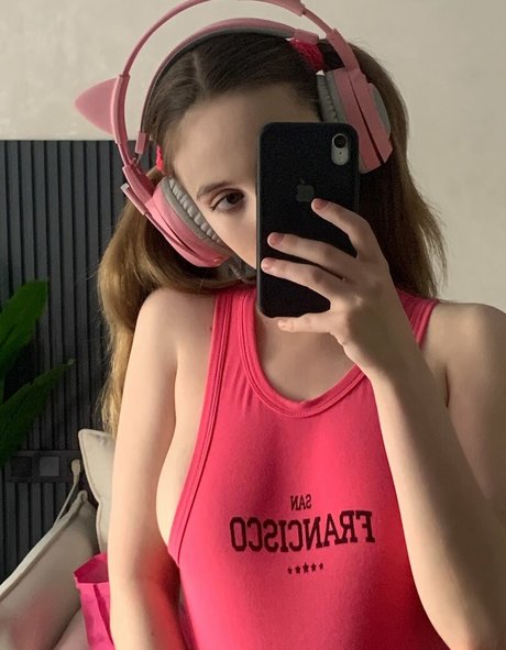 Anny Walker erotic model img