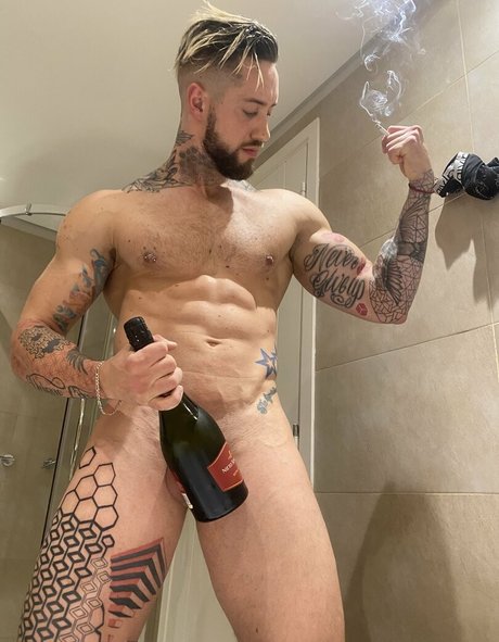 viktoronee Profile pic