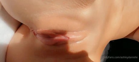 Ashleydanielle star top img