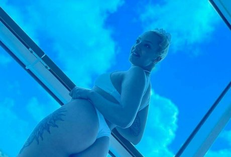 omgzadafree hd model photos