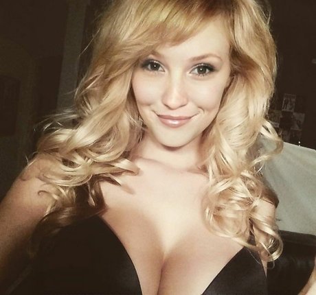 Jessica Blondet top actress photos